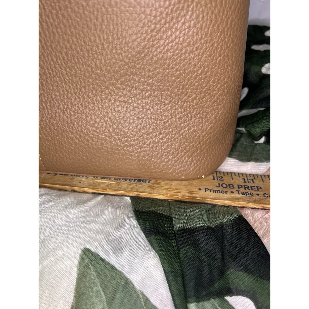 Hobo Bag Purse Brown Pebbled‎ Leather Inside Pockets Locket